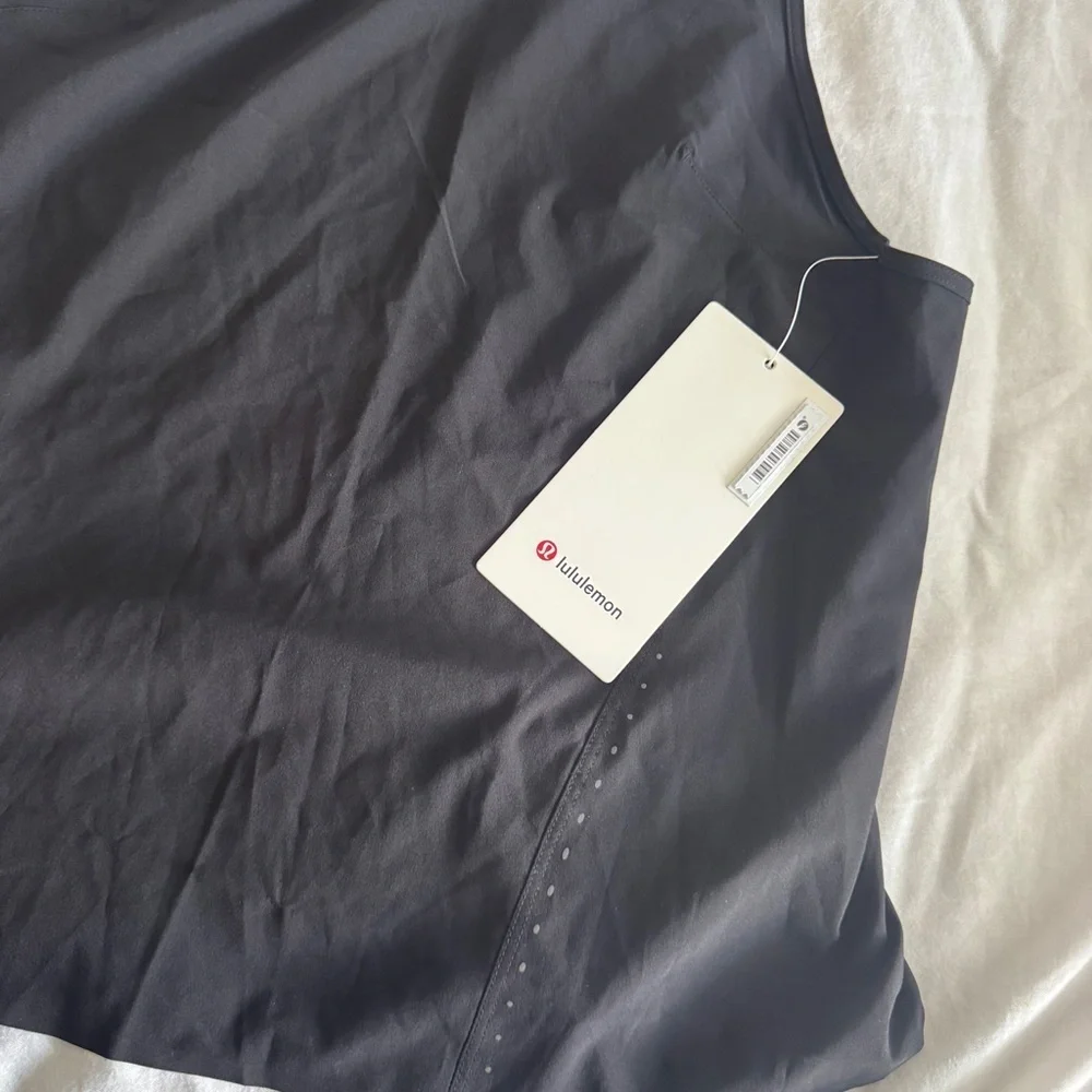 101 Lululemon Lightweight Stretch Run Tank - Black